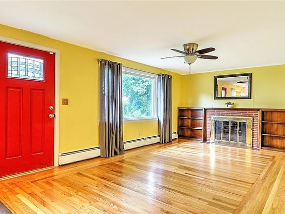 4th image of 96 Redland Ave