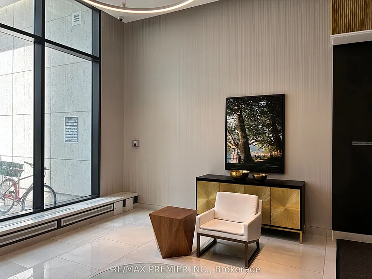 9000 Jane St #214 — Photo 16