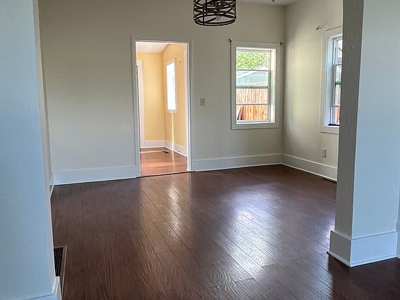 2nd image of 505 Hillsdale St