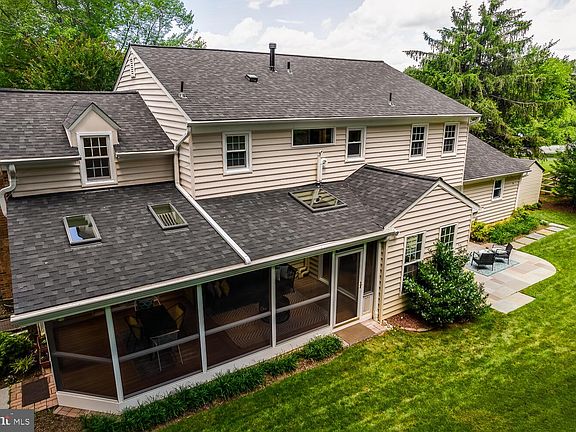 3rd image of 4504 Sunflower Dr