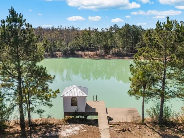 250 Blake Dr, Wewahitchka, FL 32465