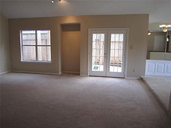 3rd image of 7043 Camino Verde Dr