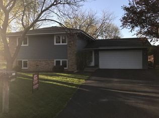 7464 Columbia Ct, Woodbury, MN 55125