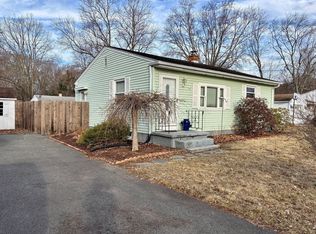 124 Newhouse St, Springfield, MA 01118