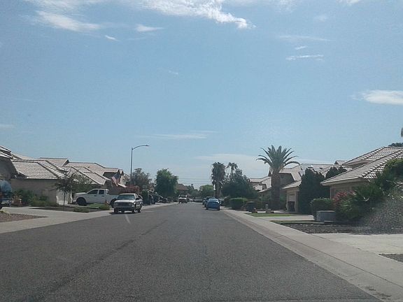 5th image of 8426 W Willow Ave