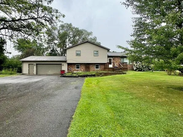 70 N State Route 587, Fostoria, OH 44830