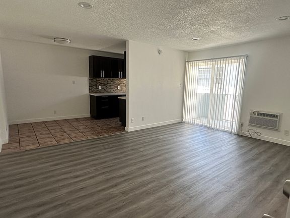 5th image of 8843 Alcott St #9