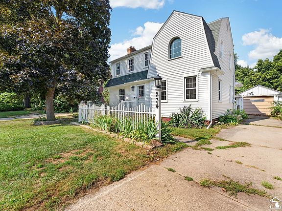 2nd image of 234 Biddle Ave