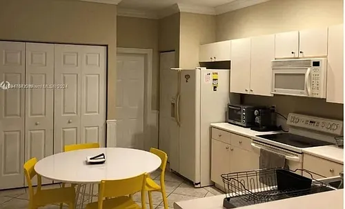 4310 Vineyard Cir #4310 Photo 1