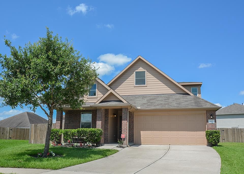 1st image of 1022 Blair Field Ln