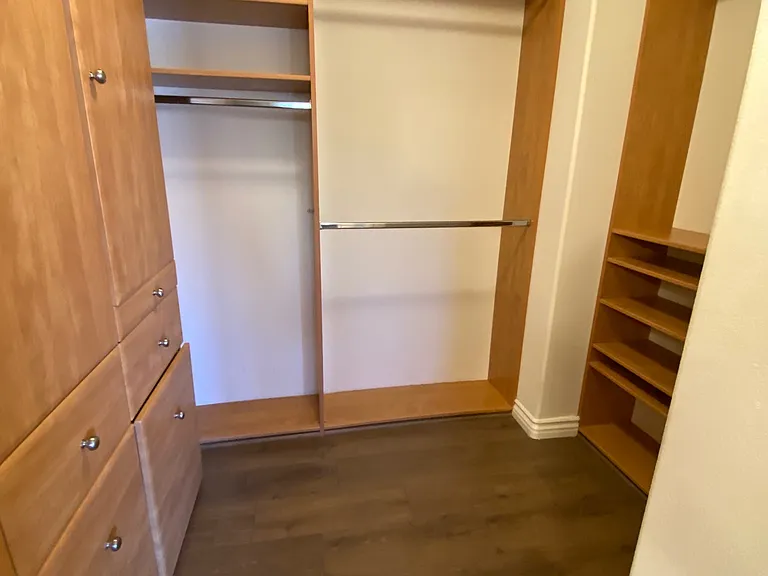 12488 Creekview Dr — Photo 14