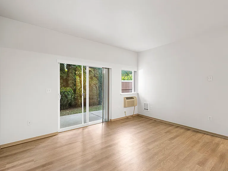 Southwood Park Apartment Homes — Photo 9