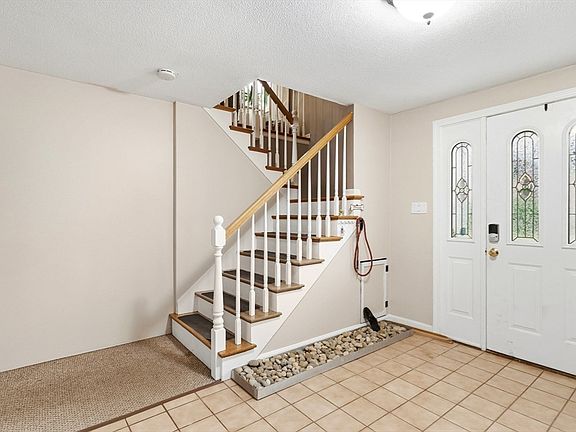 5th image of 84 Almeda St