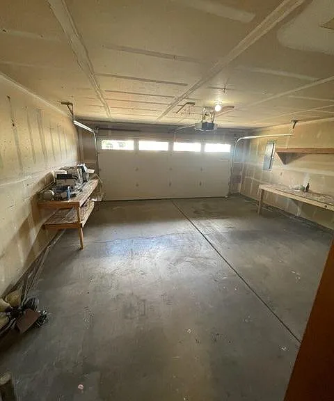 Spacious Garage