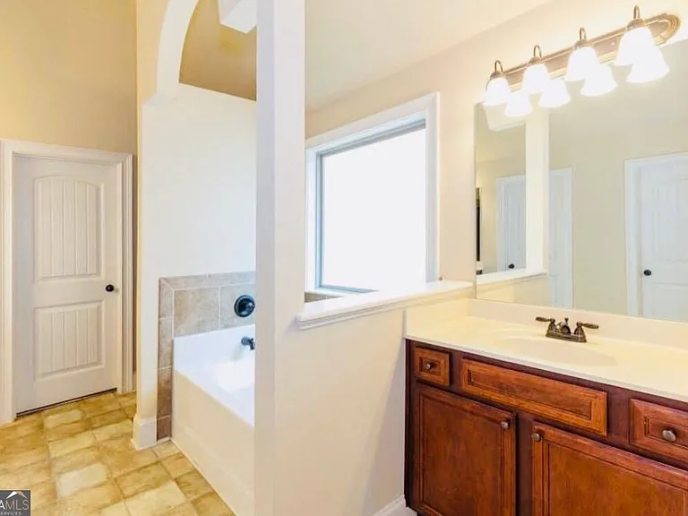 75 Village Park Dr — Photo 15
