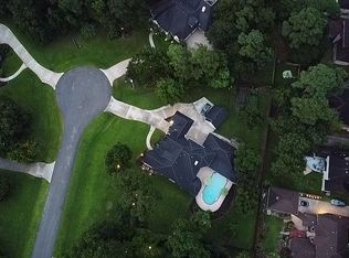 8978 Fallsbrook Ct, Conroe, TX 77302
