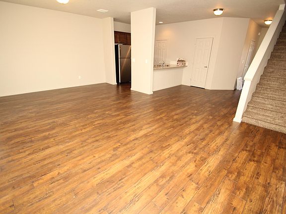 3rd image of 1418 NE 82nd Dr