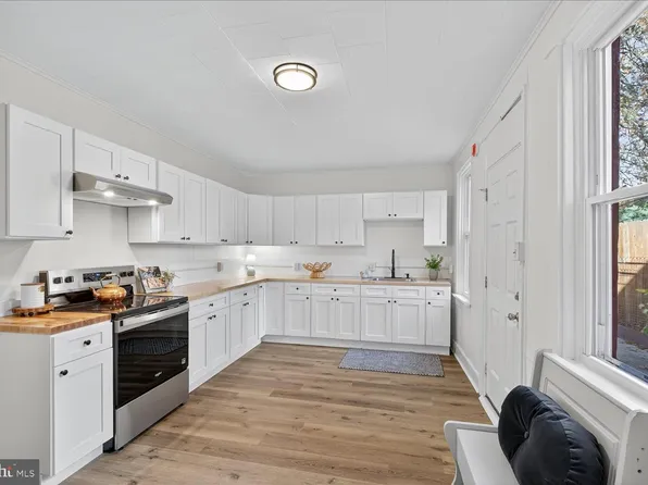 536 Woodward St, Lancaster, PA 17602