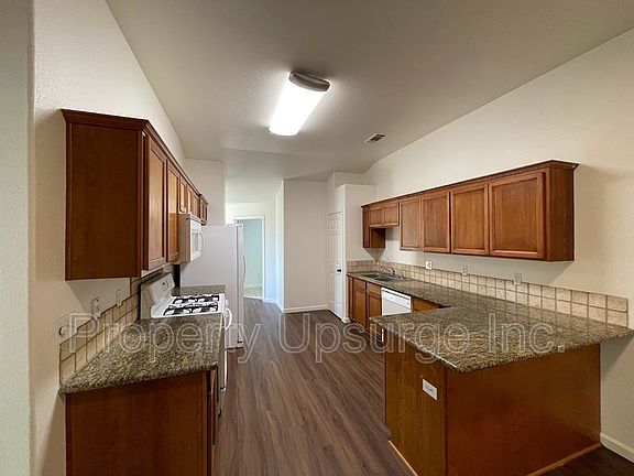 2nd image of 3715 Silvario Ct