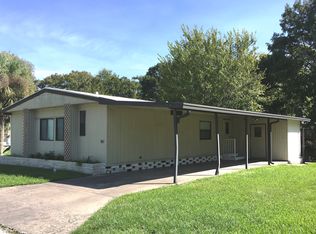 57 Outlet Dr, Lake Panasoffkee, FL 33538
