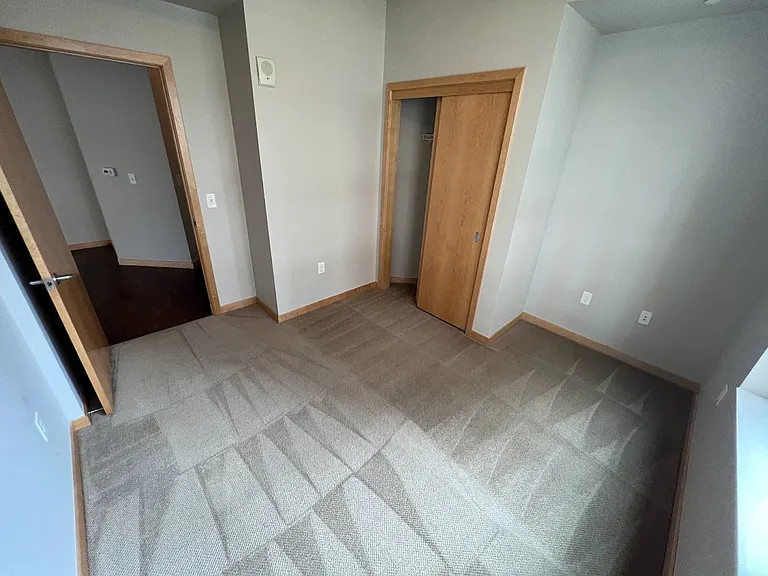 Venture Luxury High Rise — Photo 96