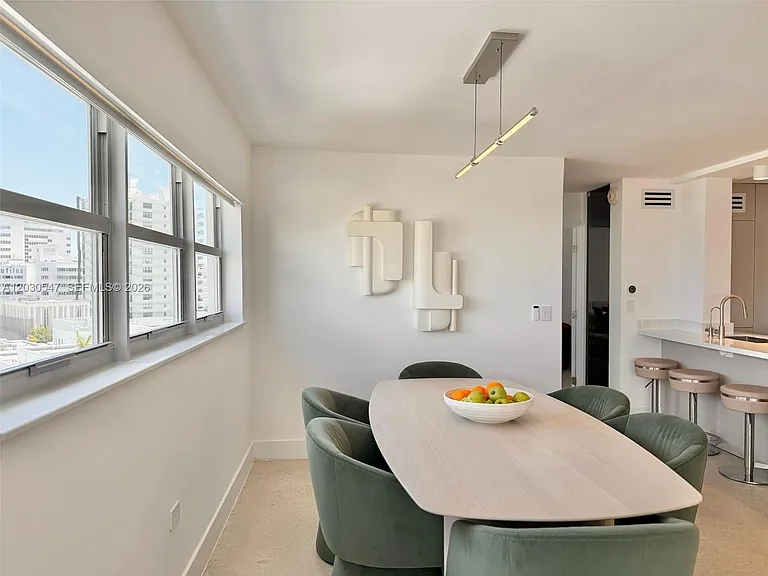 1881 Washington Ave #9C — Photo 4