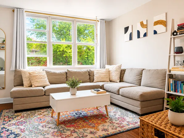 673 Metropolitan Avenue image 1 of 12