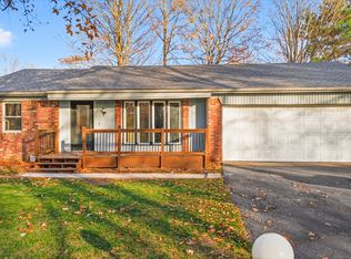 614 Forest Ridge Dr, Noblesville, IN 46060