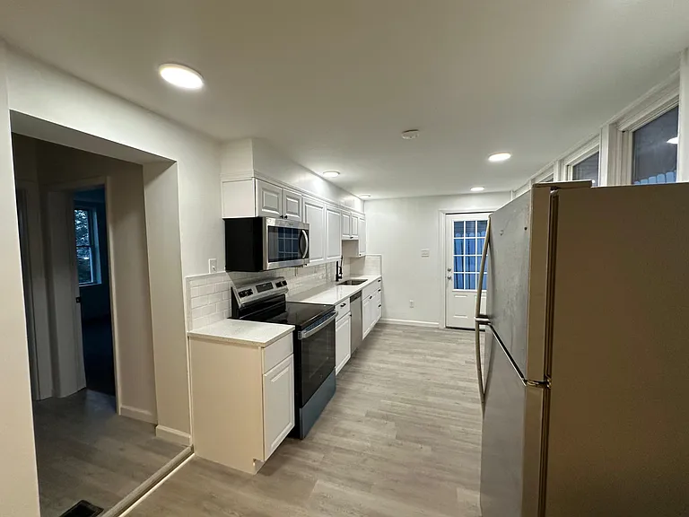2323 Patterson Ave — Photo 21