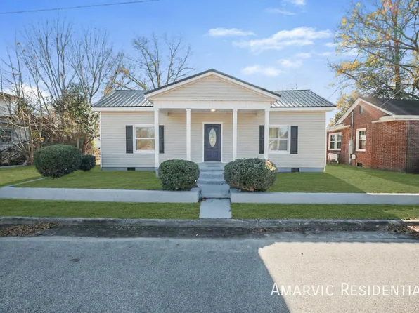 4313 Wallace St, Farmville, NC 27828