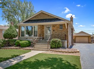 4937 Harnew Rd S, Oak Lawn, IL 60453