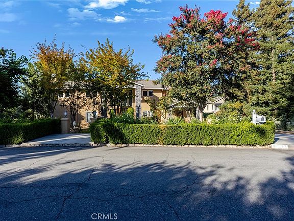 3rd image of 1377 Knoll Rd