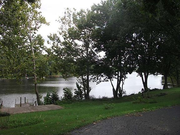 4th image of 2029 Lakeside Dr