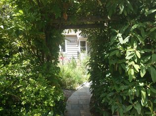 8717 29th Ave NW, Seattle, WA 98117