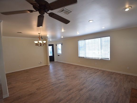 4th image of 6610 Denny Ave