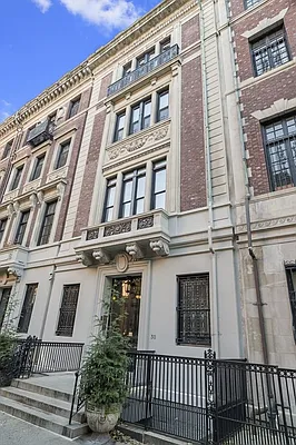 Sold by Corcoran | media 14