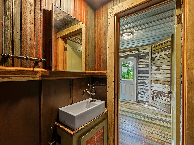 953 W Shadburn Ave — Photo 10
