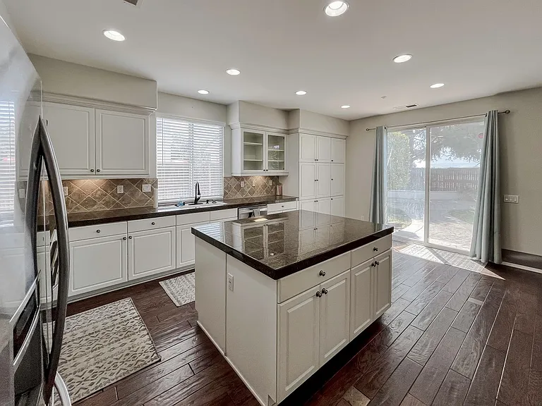 7905 Leway Dr — Photo 17