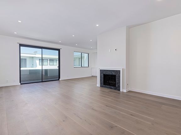 4th image of 8568 Burton Way APT 301