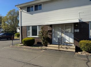 466 Middletown Ave APT 8, New Haven, CT 06513