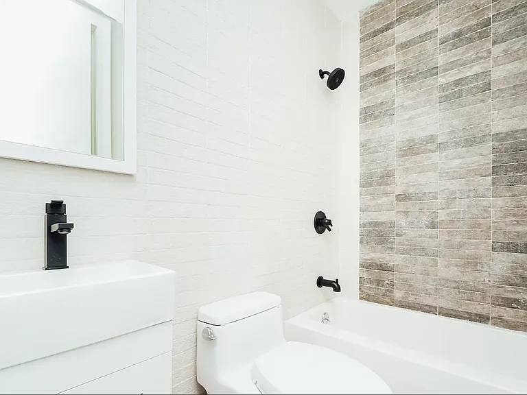 15 Palmetto St #5D — Photo 10