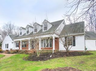 7799 Sugarbush Ln, Gates Mills, OH 44040