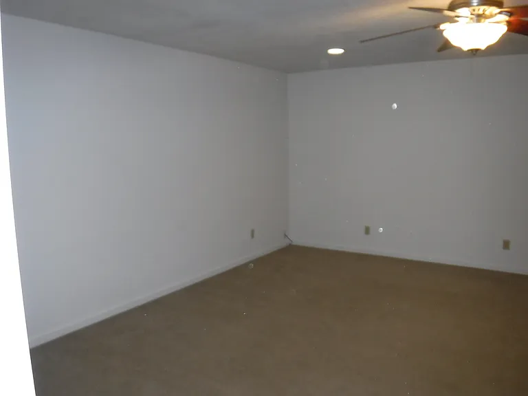 1406 Glen Canyon Rd — Photo 15