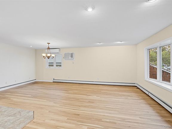4th image of 2470 Horace Court