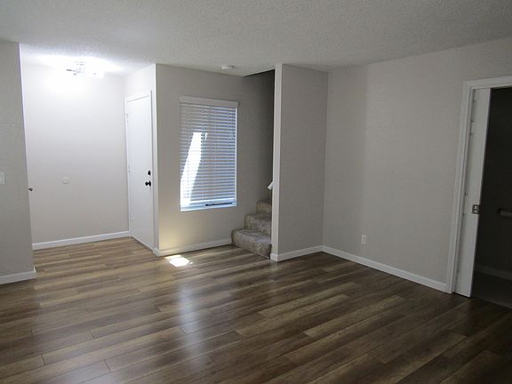 3rd image of 1744 Longbranch Ave