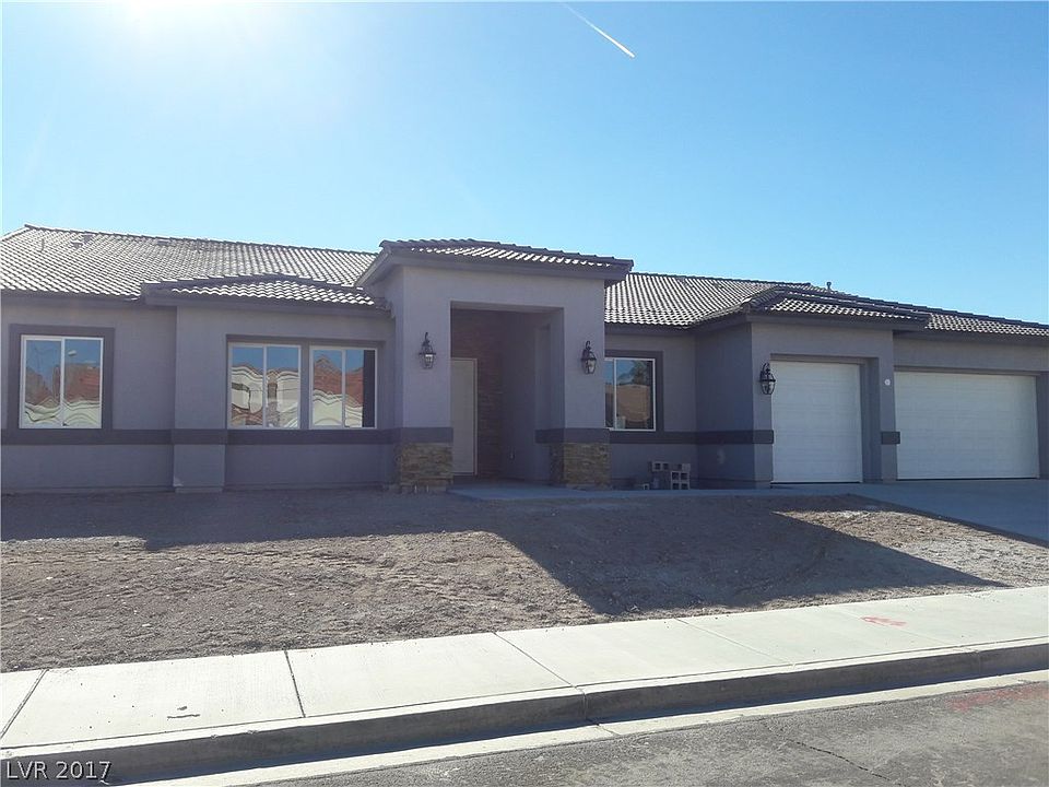 1st image of 390 Chaparral Dr