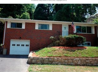 1136 Emerald Rd, Charleston, WV 25314