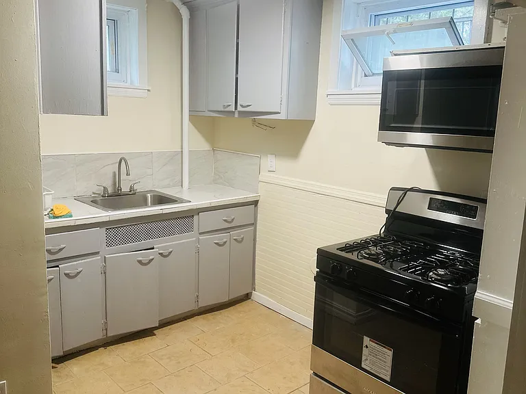 367 Fairview Ave — Photo 6