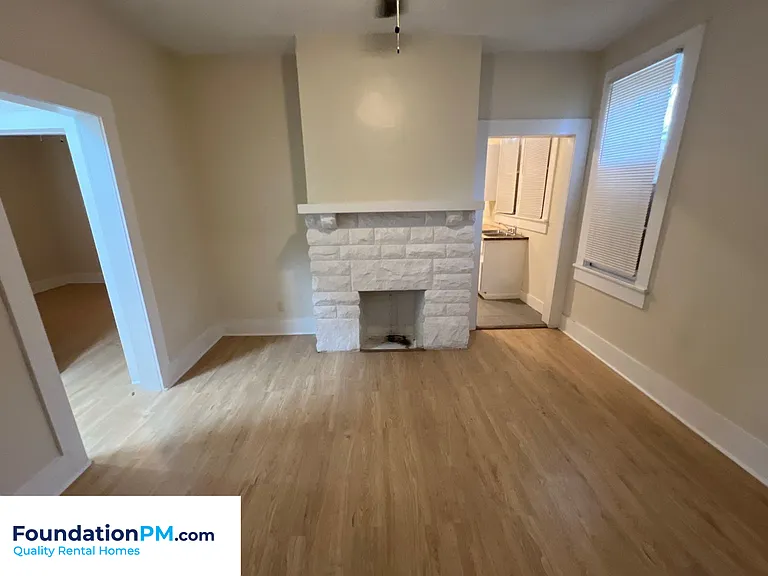 1683 Walker Ave — Photo 6
