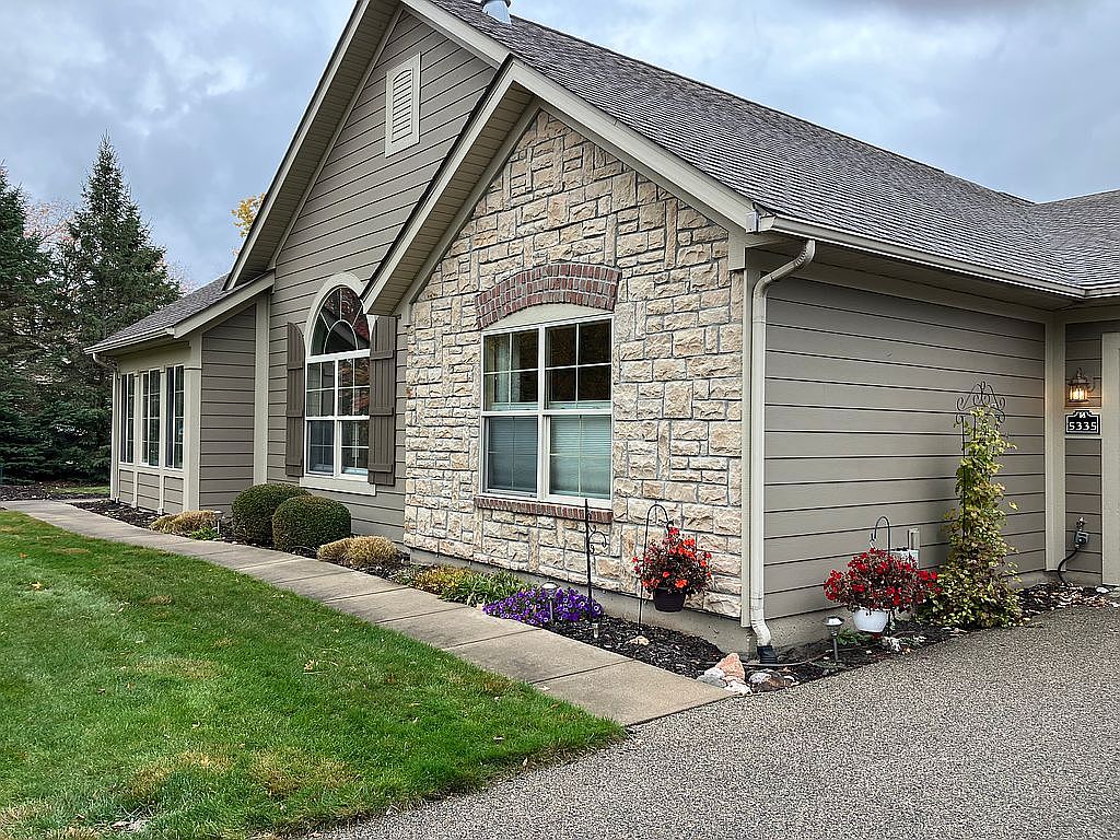 5335 Mapleside Ln SW